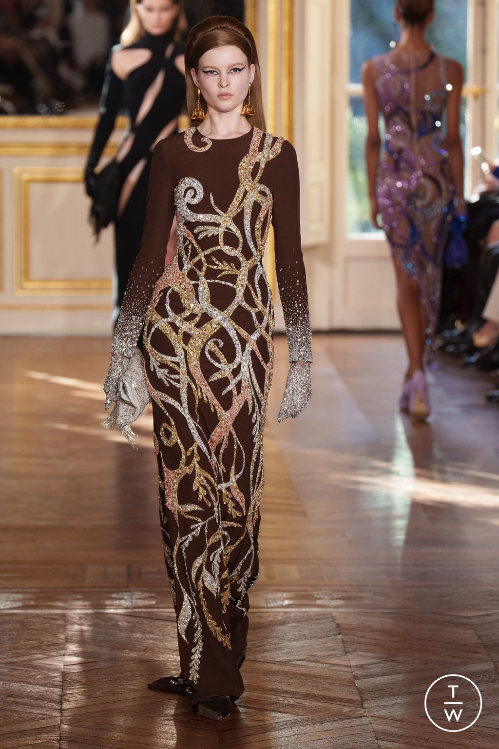 Fashion Week Paris Spring/Summer 2024 look 27 from the Georges Hobeika collection 高级定制