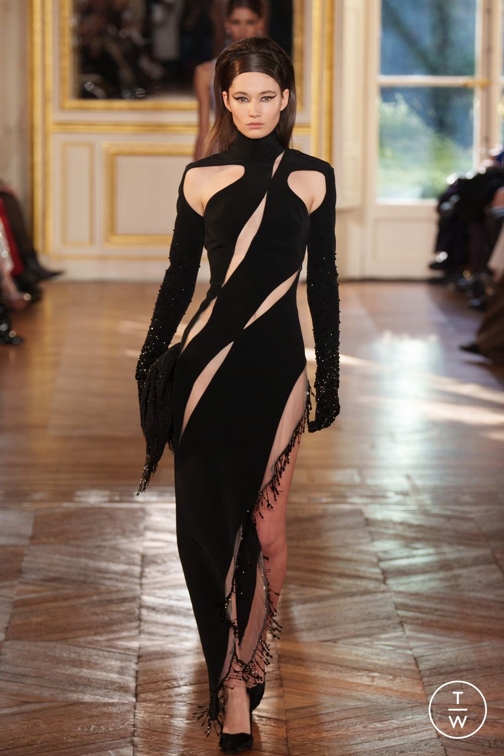 Fashion Week Paris Spring/Summer 2024 look 28 from the Georges Hobeika collection 高级定制