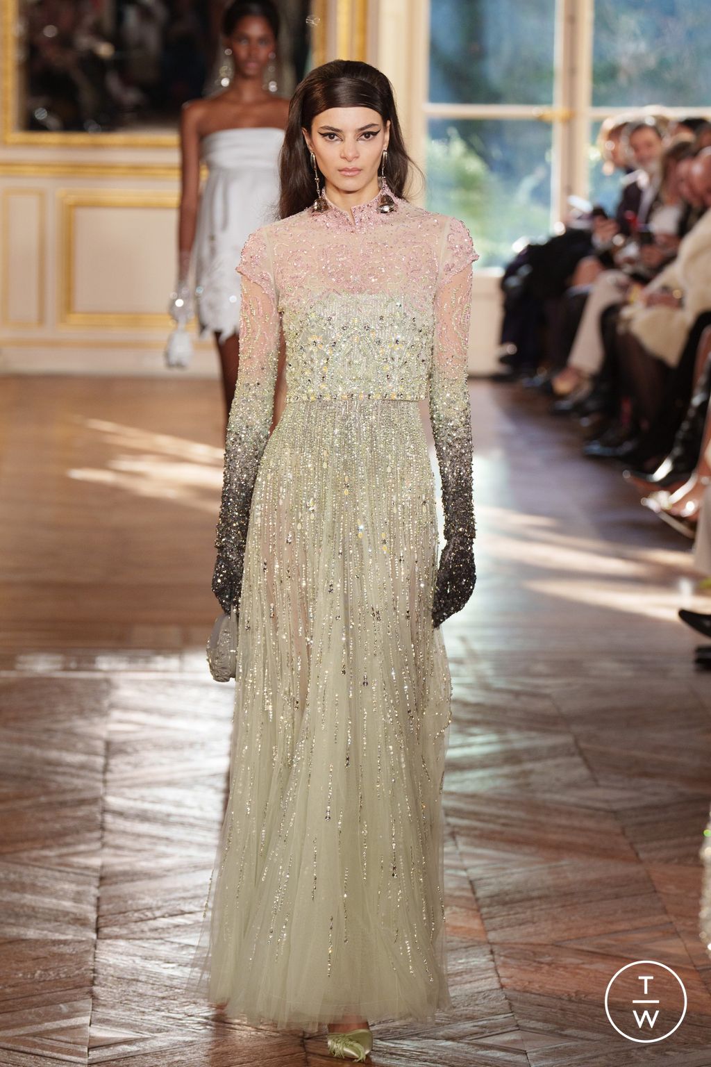 Fashion Week Paris Spring/Summer 2024 look 44 from the Georges Hobeika collection 高级定制