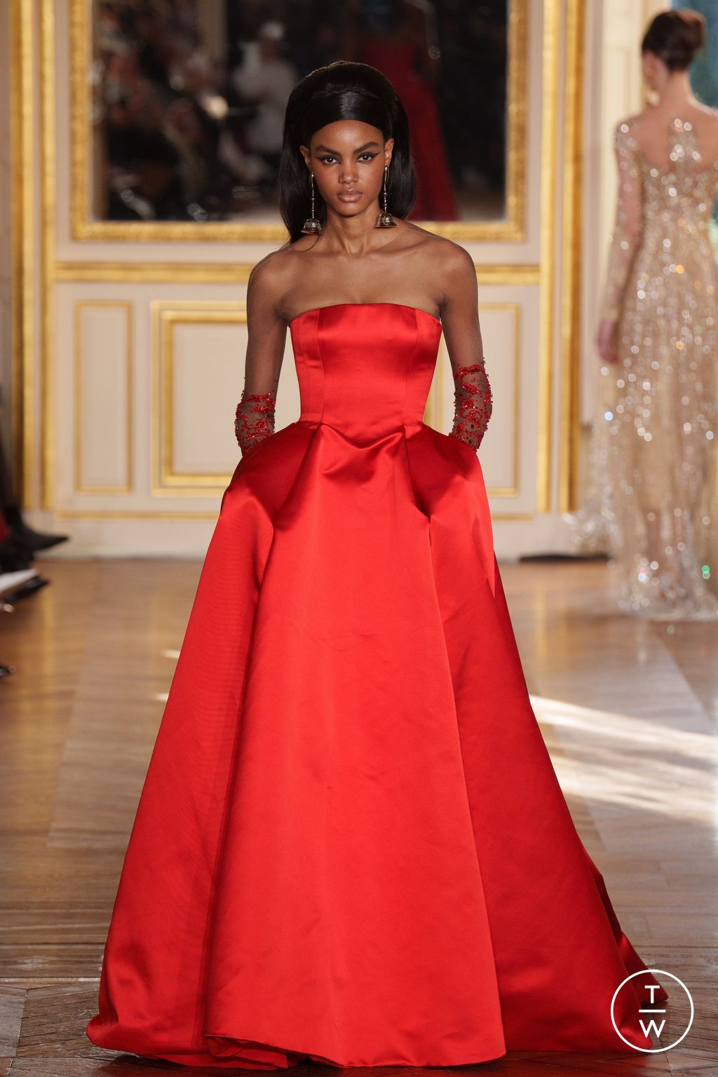 Fashion Week Paris Spring/Summer 2024 look 52 from the Georges Hobeika collection 高级定制