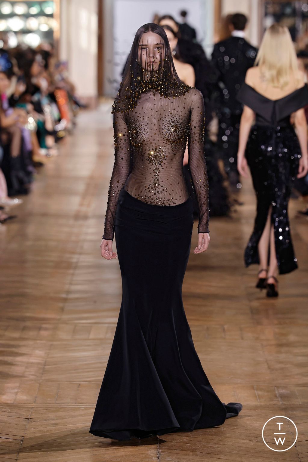 Fashion Week Paris Spring/Summer 2025 look 16 from the Georges Hobeika collection couture