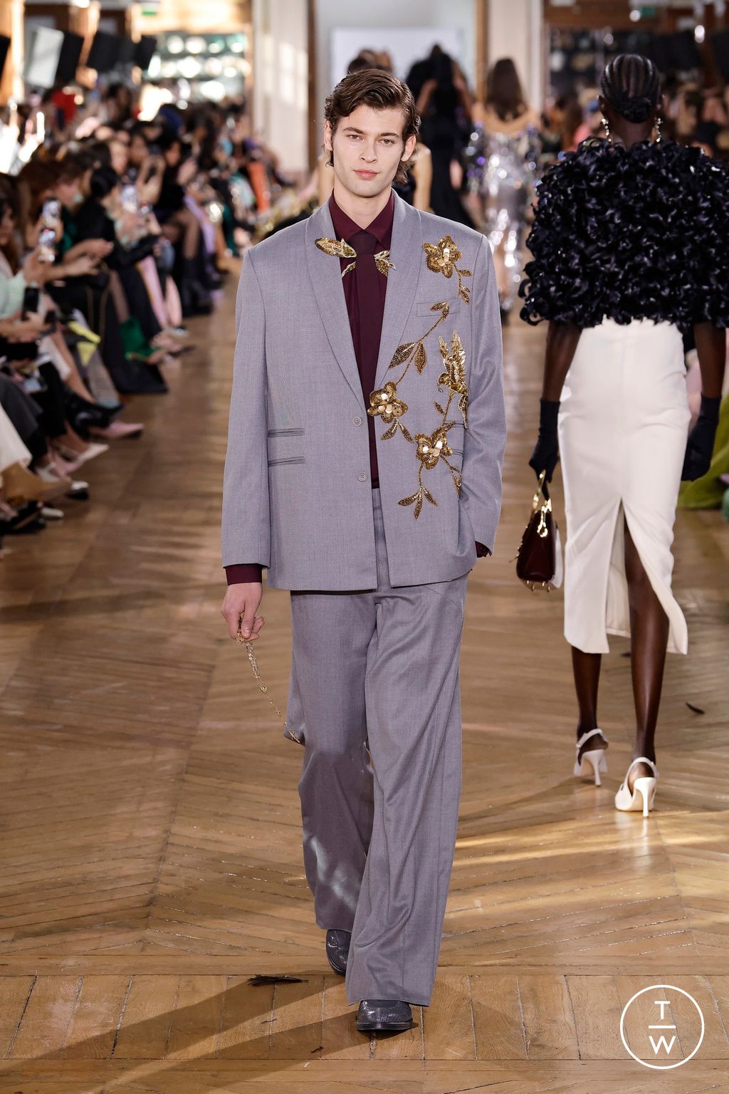 Fashion Week Paris Spring/Summer 2025 look 30 from the Georges Hobeika collection couture