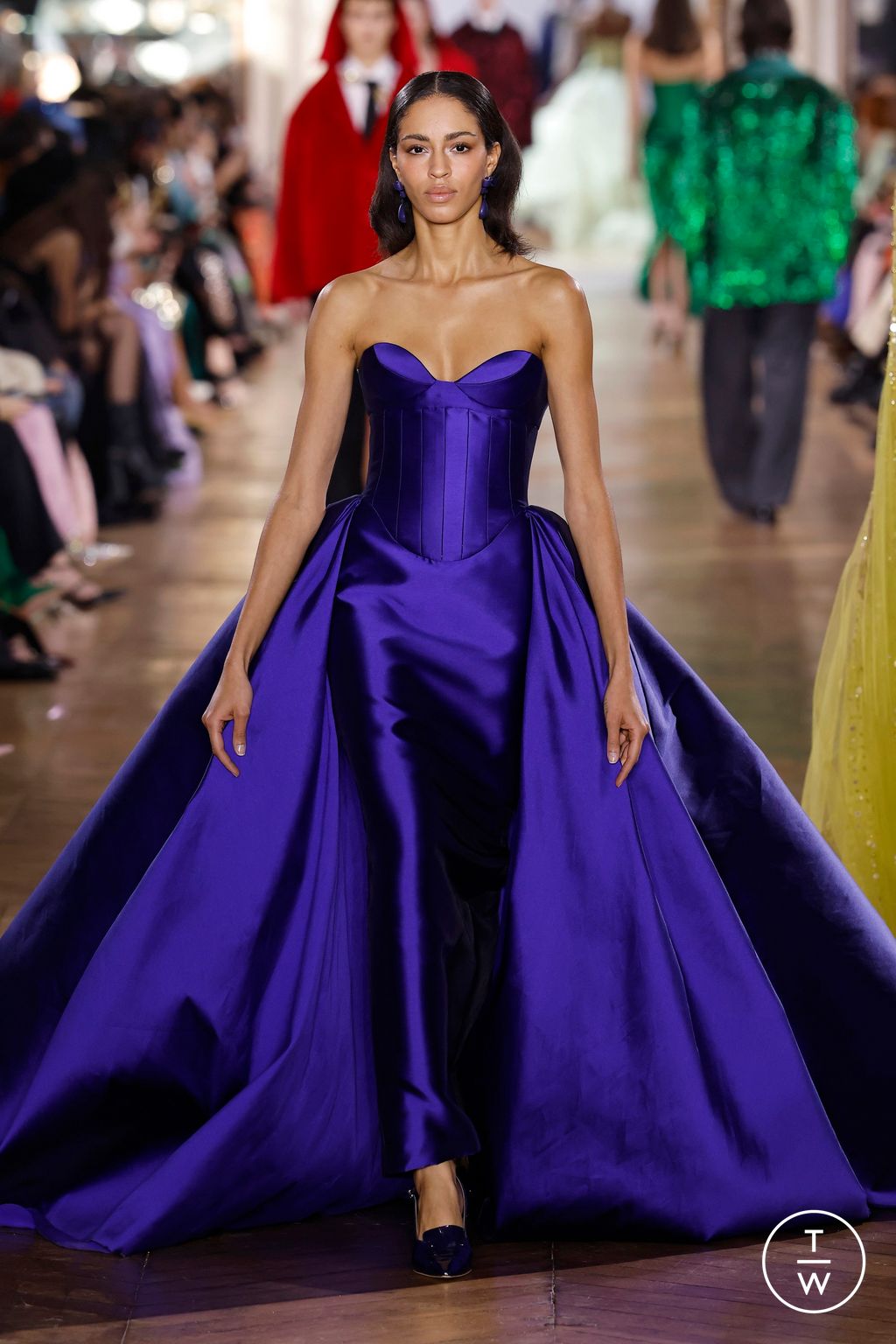 Fashion Week Paris Spring/Summer 2025 look 62 from the Georges Hobeika collection 高级定制