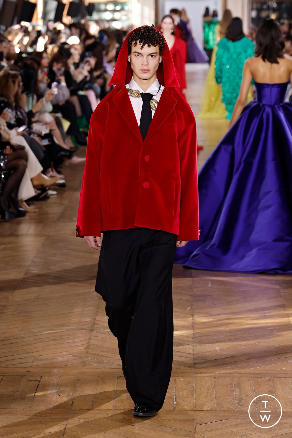 Fashion Week Paris Spring/Summer 2025 look 64 de la collection Georges Hobeika couture