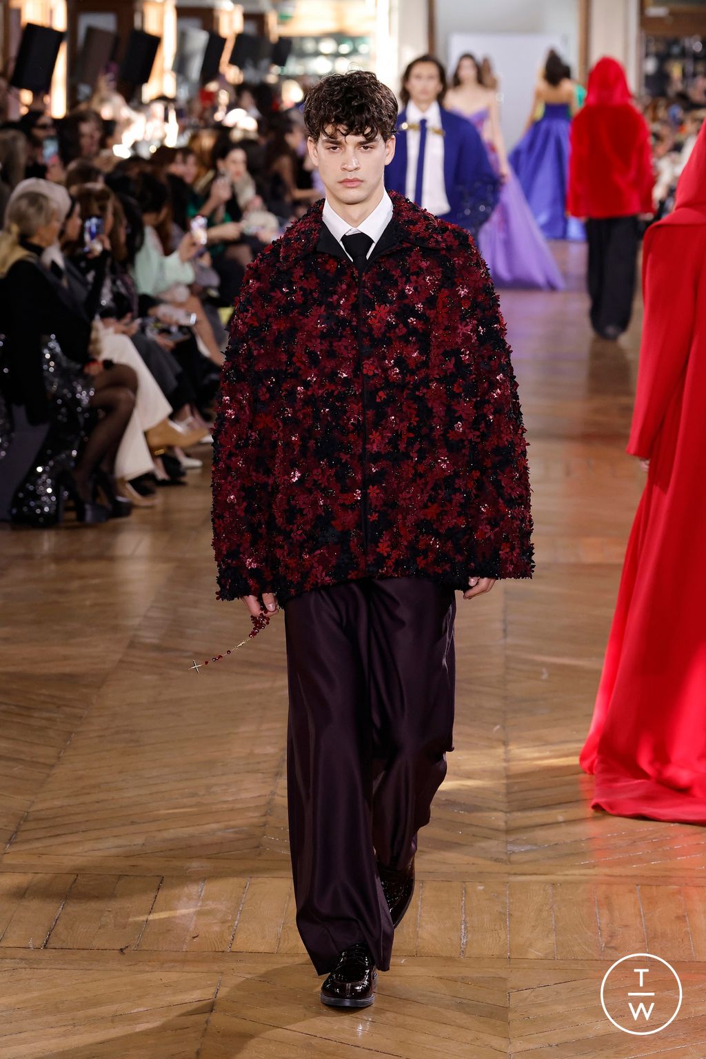 Fashion Week Paris Spring/Summer 2025 look 68 from the Georges Hobeika collection 高级定制