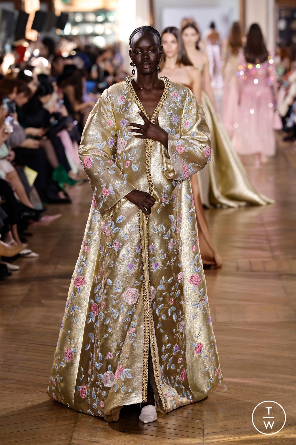 Fashion Week Paris Spring/Summer 2025 look 81 from the Georges Hobeika collection couture