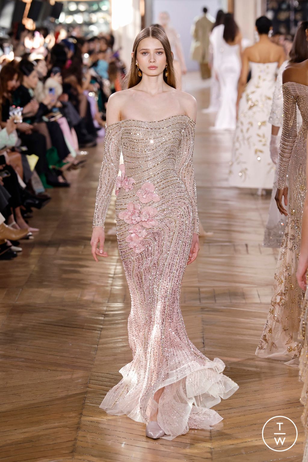 Fashion Week Paris Spring/Summer 2025 look 115 de la collection Georges Hobeika couture