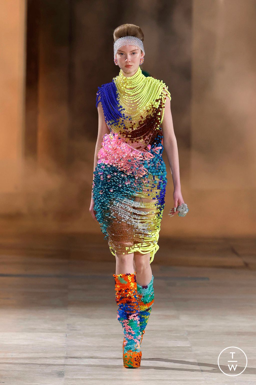 Fashion Week Paris Spring/Summer 2025 look 15 from the Germanier collection couture