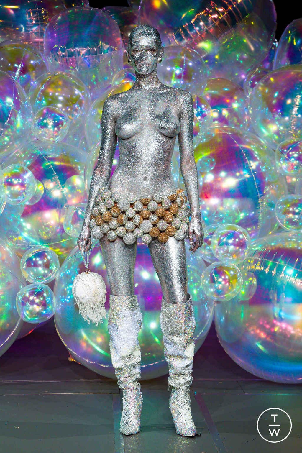 Fashion Week Paris Fall/Winter 2025 look 1 from the Germanier collection couture