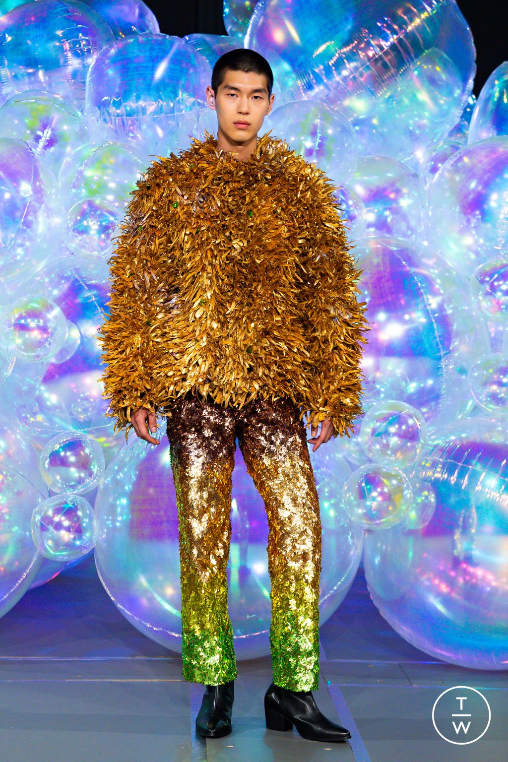 Fashion Week Paris Fall/Winter 2025 look 16 from the Germanier collection 高级定制