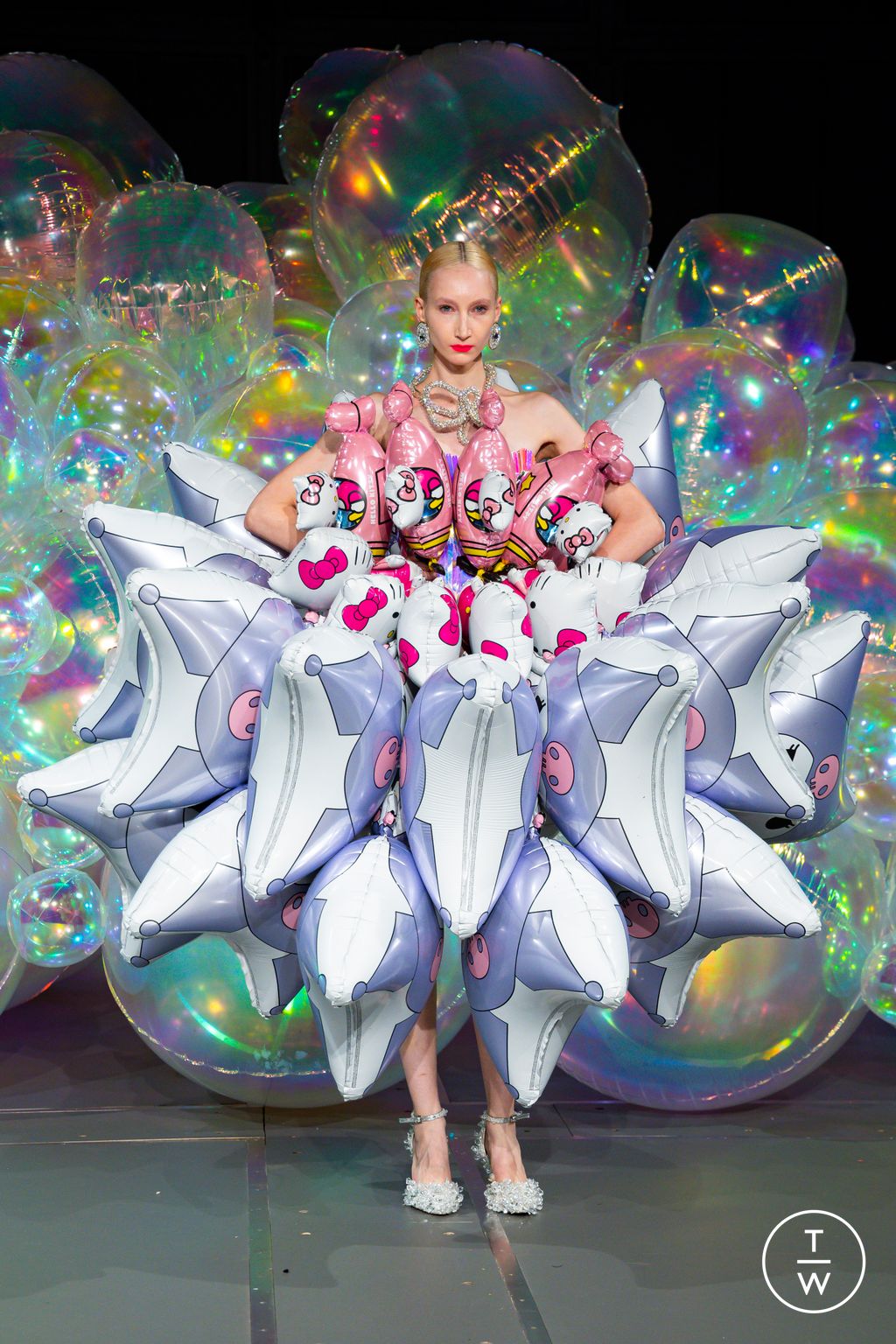 Fashion Week Paris Fall/Winter 2025 look 21 from the Germanier collection couture