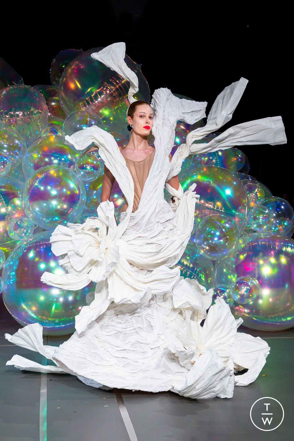 Fashion Week Paris Fall/Winter 2025 look 27 from the Germanier collection 高级定制