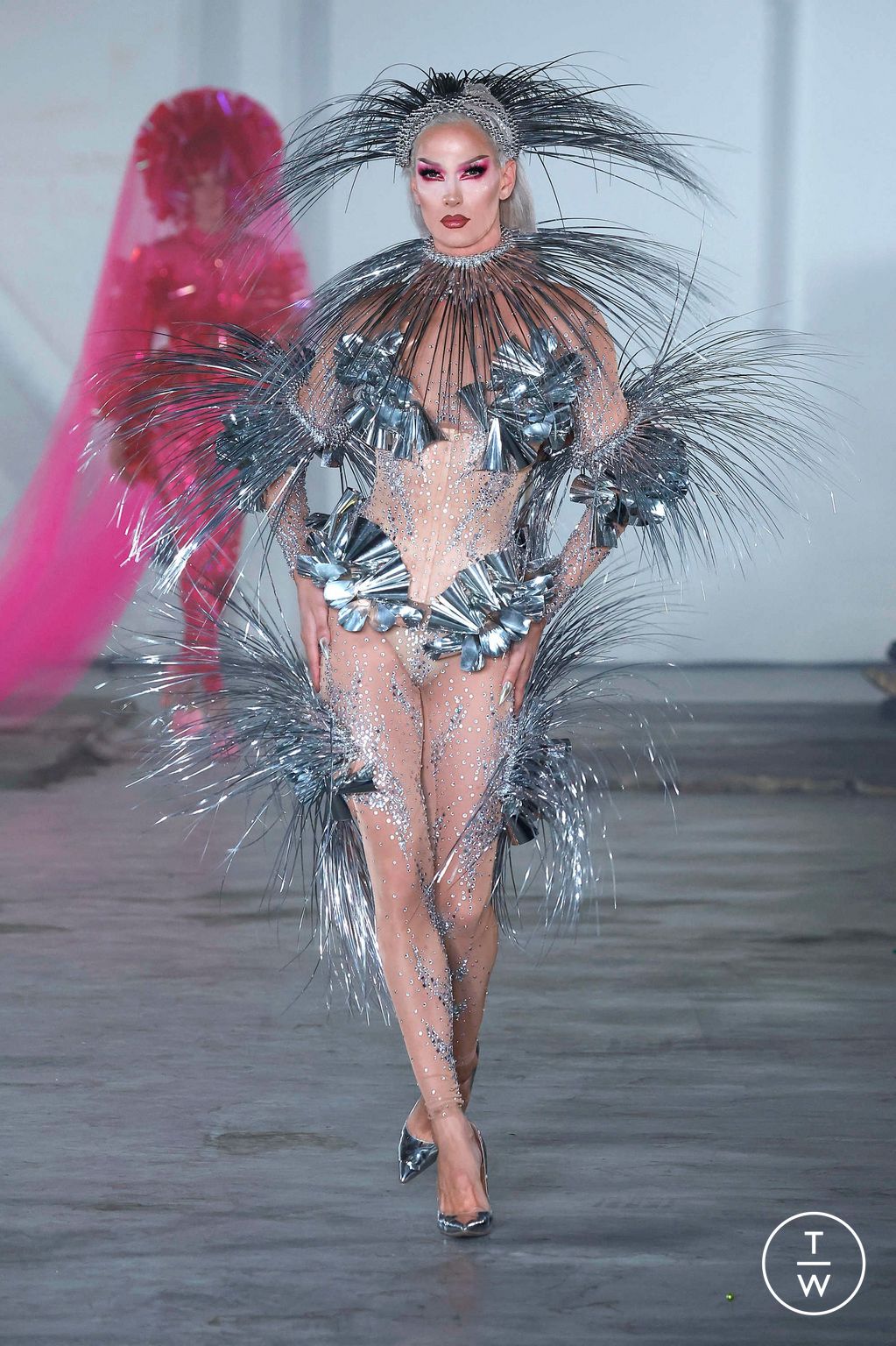 Fashion Week Paris Spring/Summer 2025 look 21 from the Germanier collection womenswear