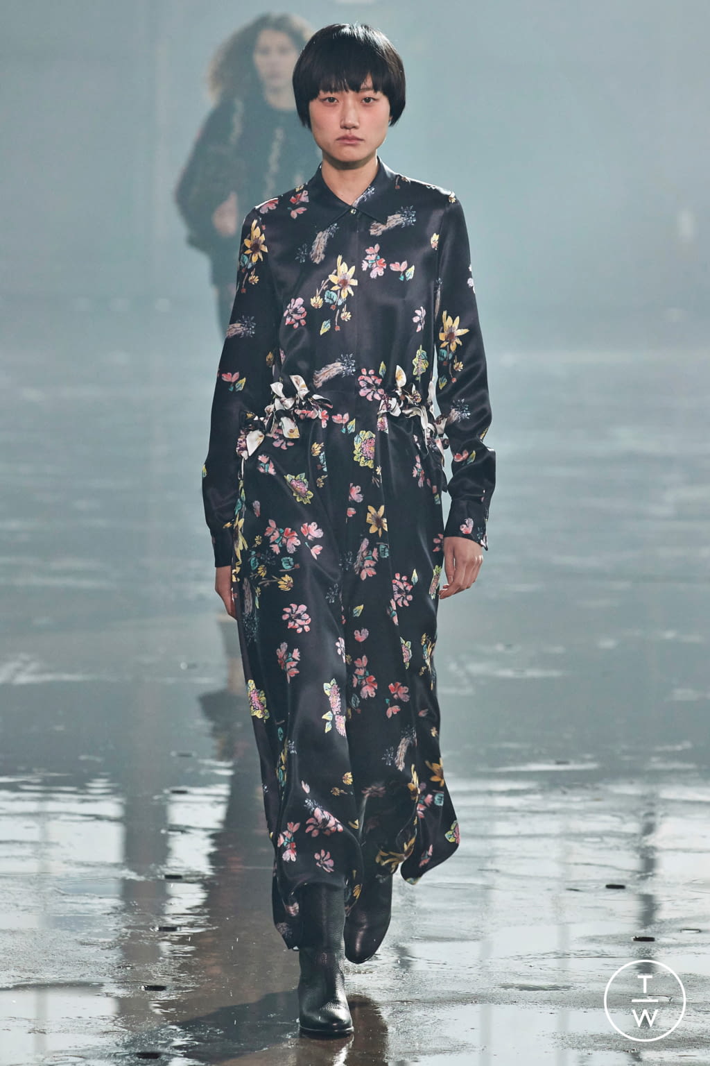 Fashion Week New York Fall/Winter 2021 look 18 from the Gabriela Hearst collection womenswear