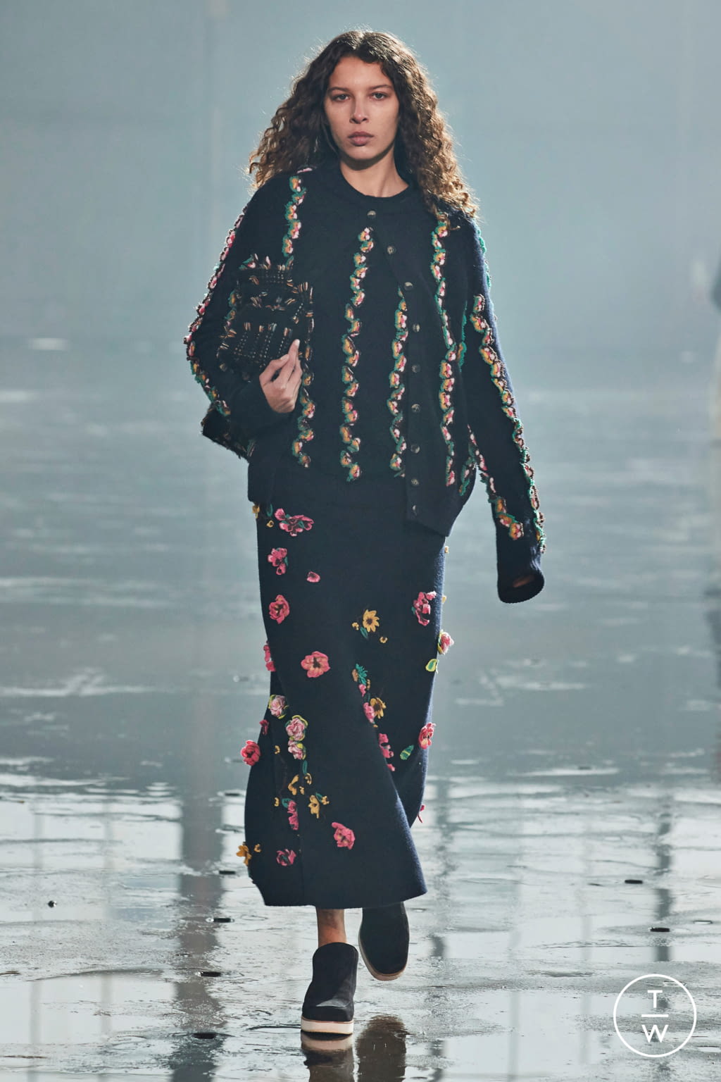 Fashion Week New York Fall/Winter 2021 look 19 from the Gabriela Hearst collection 女装