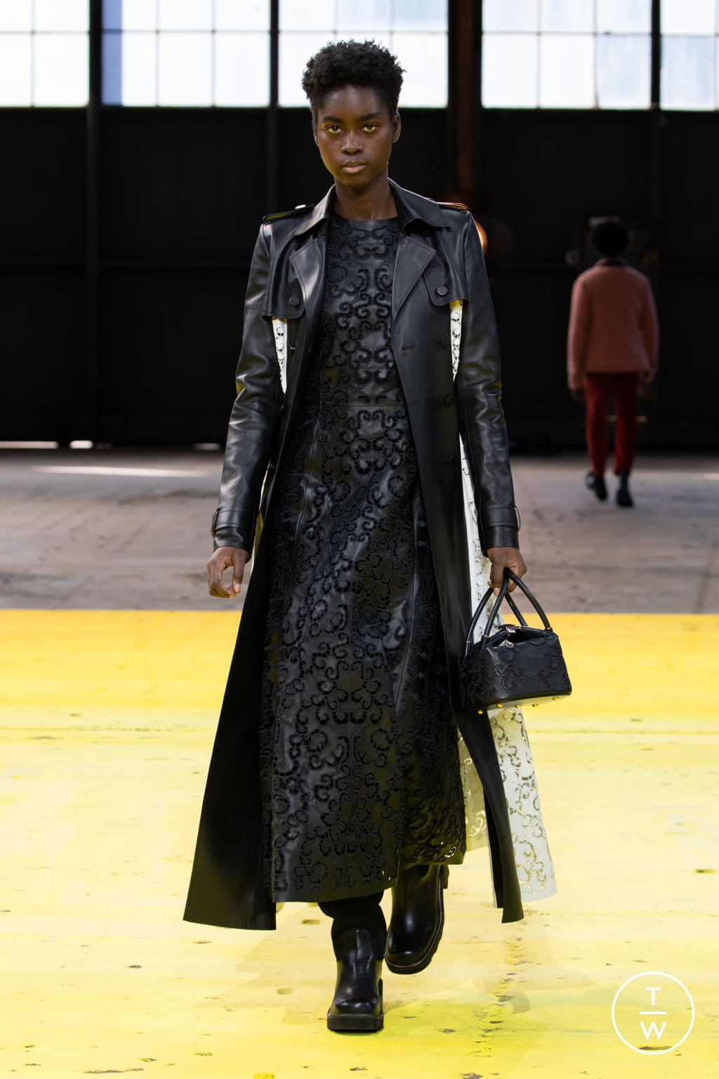 Fashion Week New York Fall/Winter 2022 look 18 from the Gabriela Hearst collection 女装
