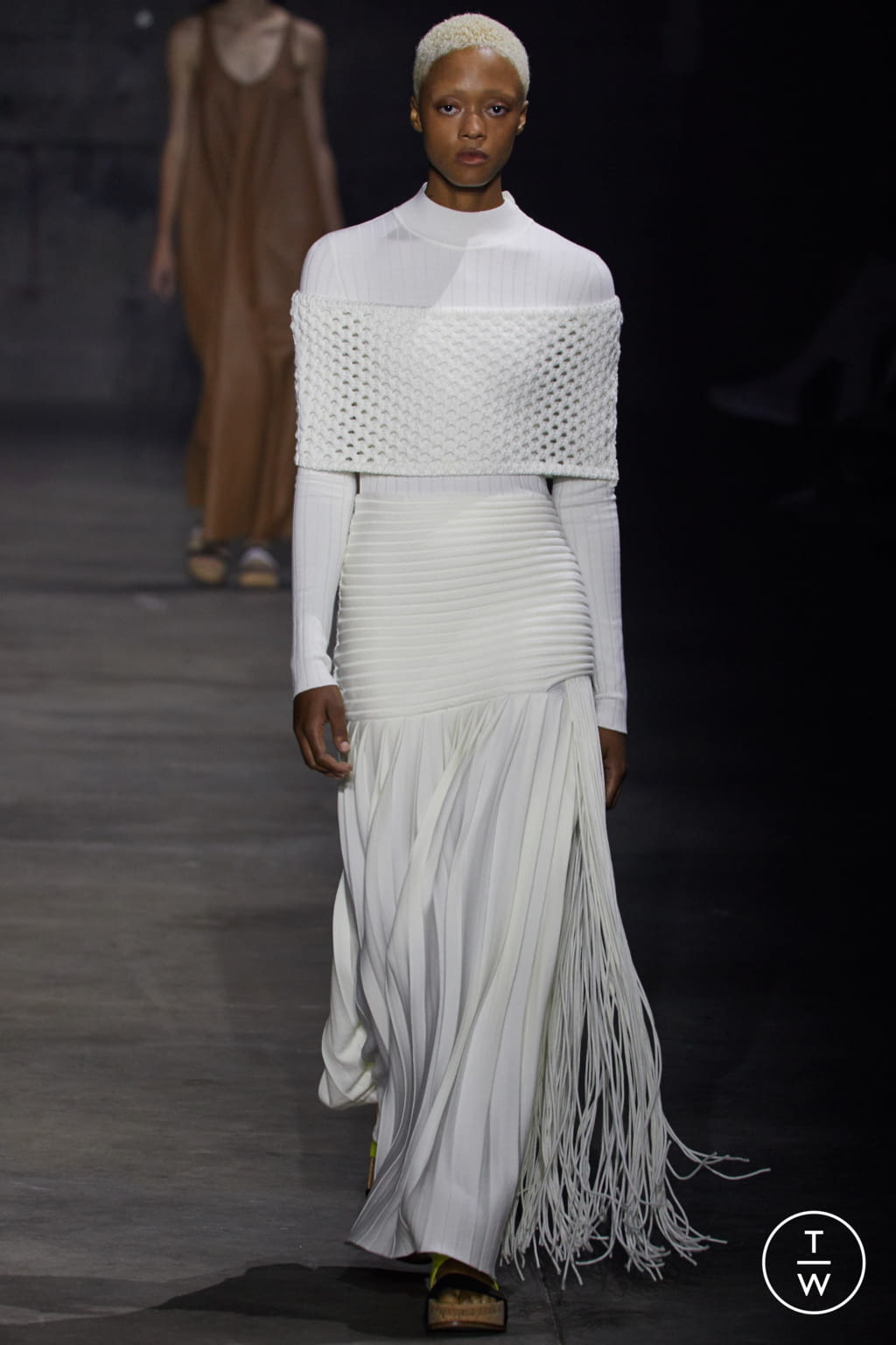 Fashion Week New York Spring/Summer 2022 look 25 from the Gabriela Hearst collection womenswear
