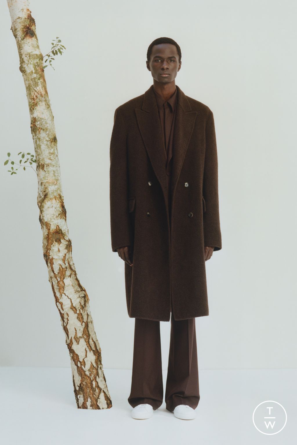 Fashion Week New York Fall/Winter 2023 look 3 from the Gabriela Hearst collection menswear