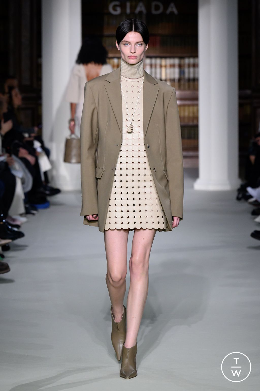 Fashion Week Milan Fall/Winter 2024 look 4 from the Giada collection 女装