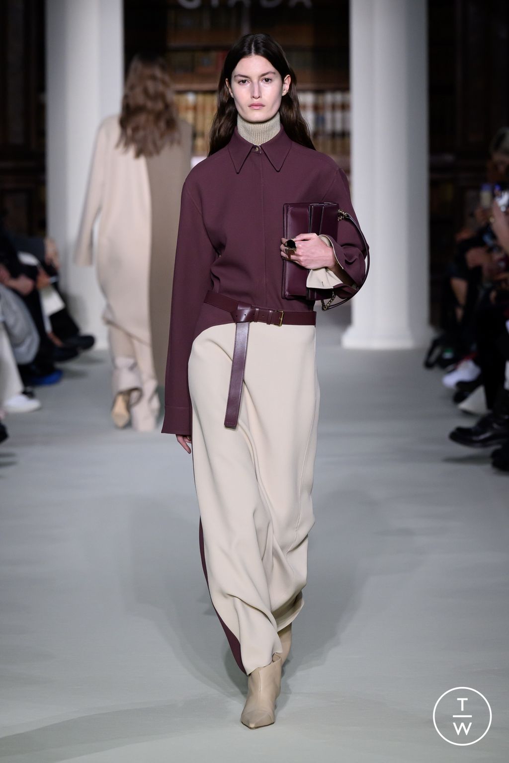 Fashion Week Milan Fall/Winter 2024 look 16 de la collection Giada womenswear