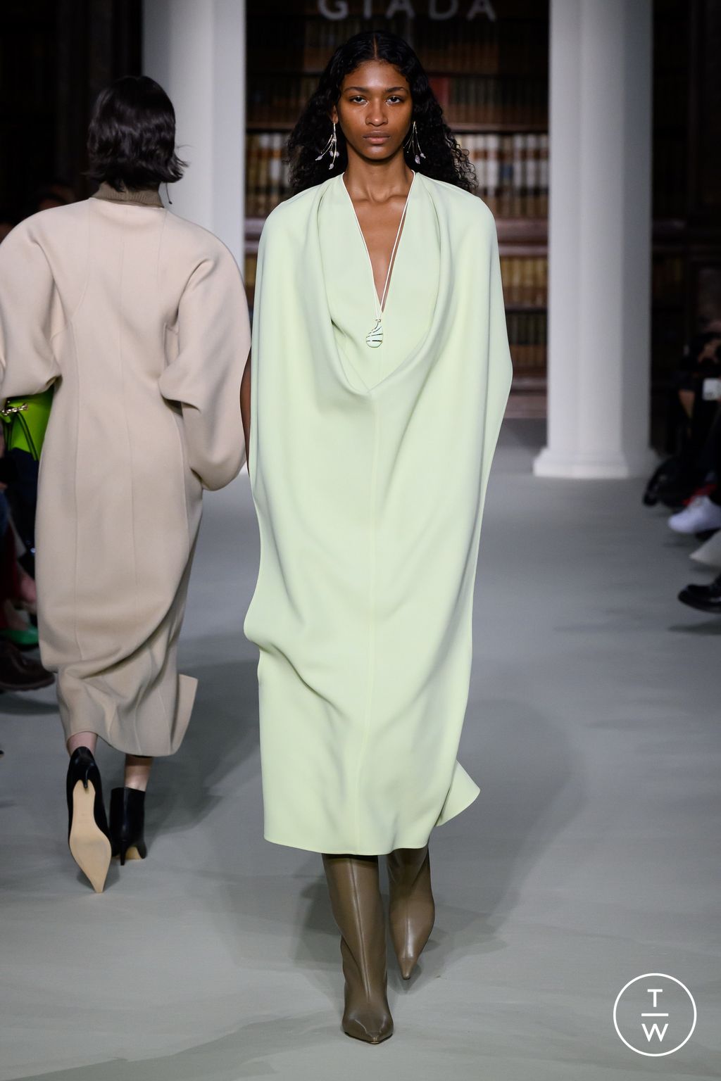 Fashion Week Milan Fall/Winter 2024 look 27 de la collection Giada womenswear