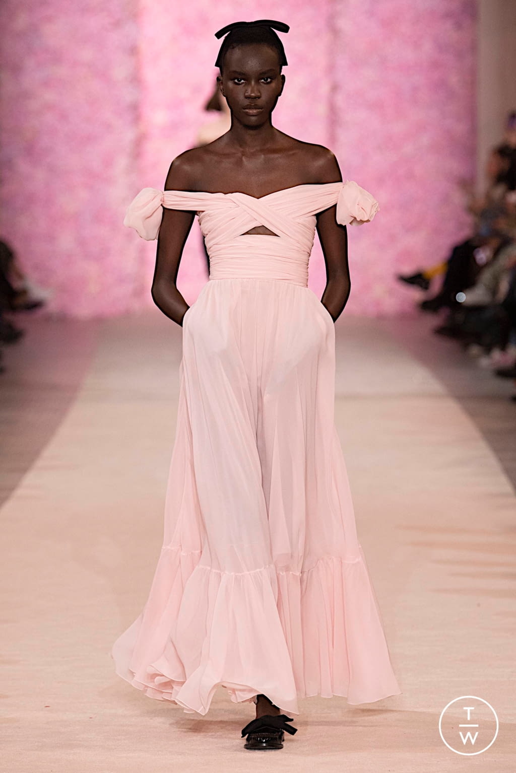 Fashion Week Paris Fall/Winter 2020 look 52 from the Giambattista Valli collection womenswear