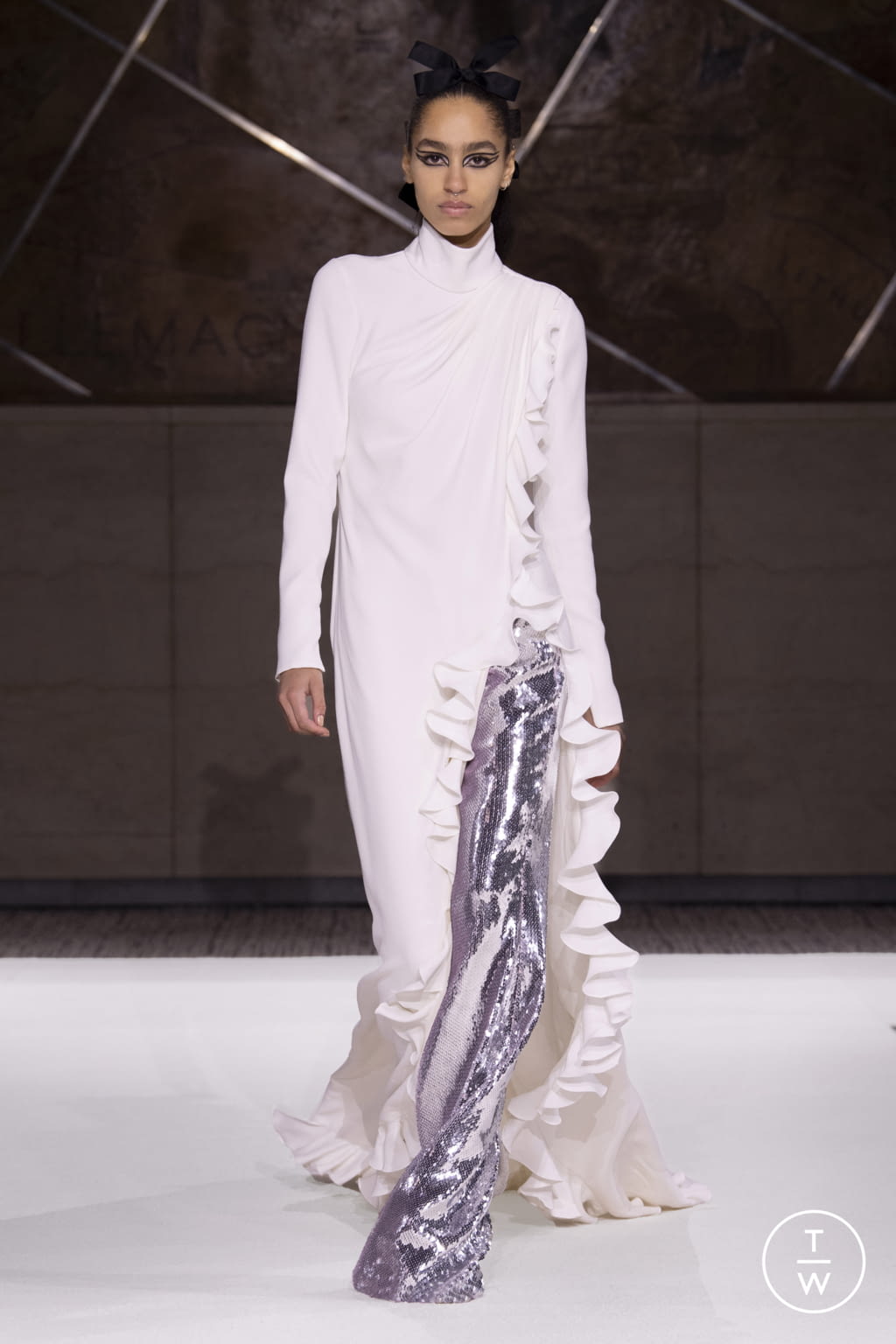 Fashion Week Paris Spring/Summer 2022 look 8 from the Giambattista Valli collection couture