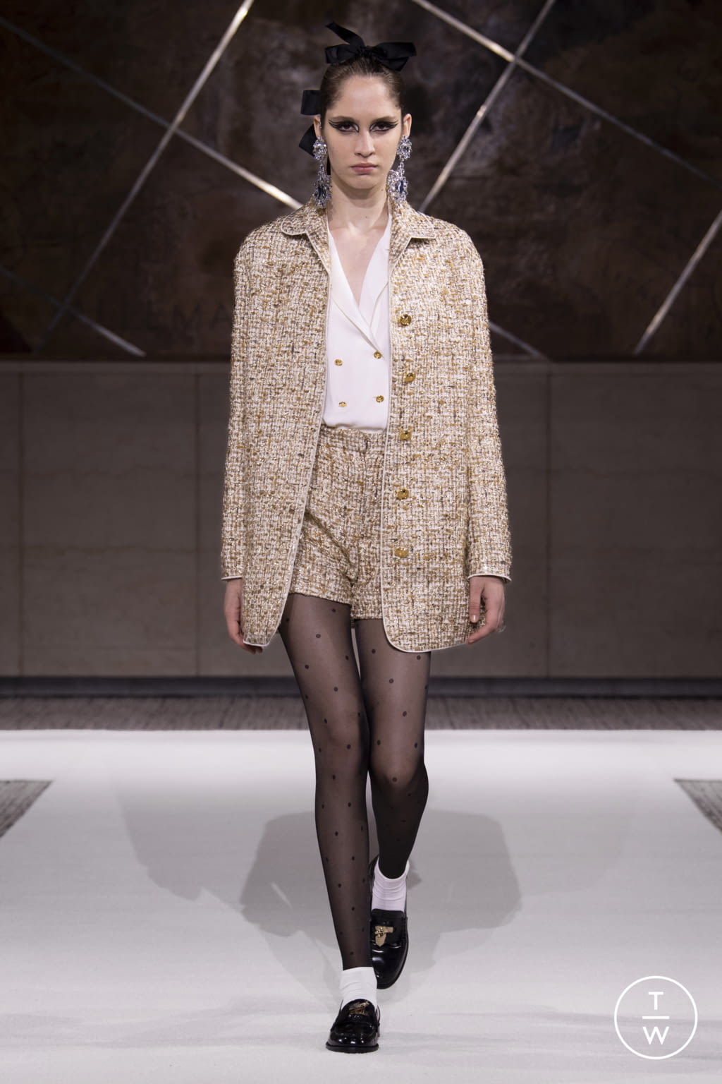 Fashion Week Paris Pre-Fall 2022 look 8 from the Giambattista Valli collection womenswear