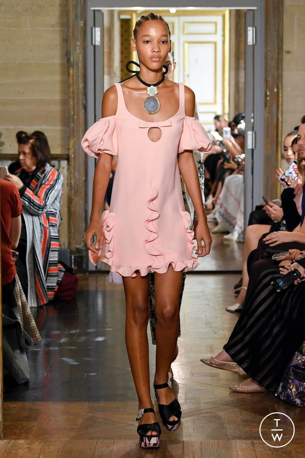 Fashion Week Paris Spring/Summer 2020 look 3 from the Giambattista Valli collection womenswear
