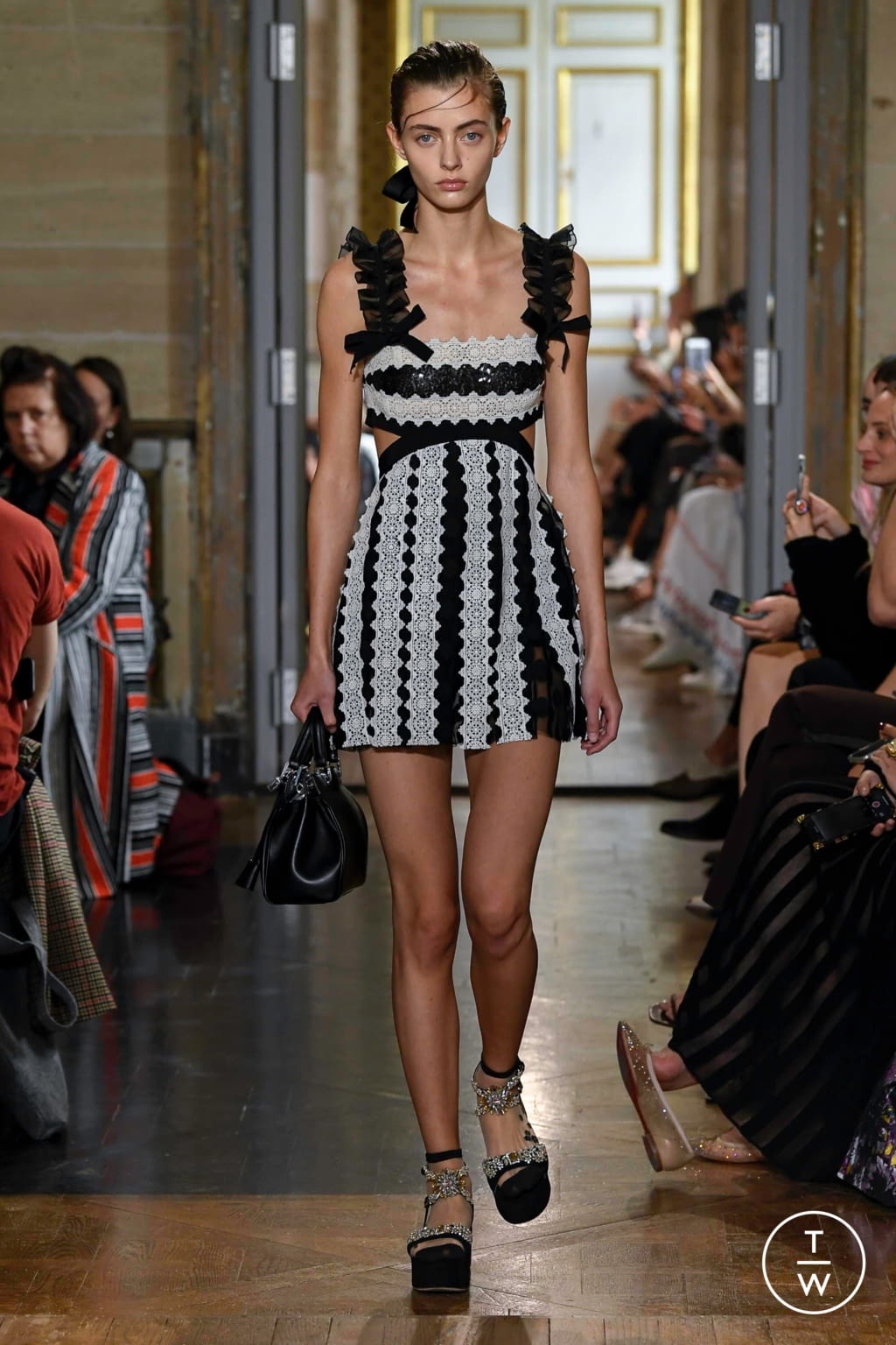 Fashion Week Paris Spring/Summer 2020 look 31 de la collection Giambattista Valli womenswear