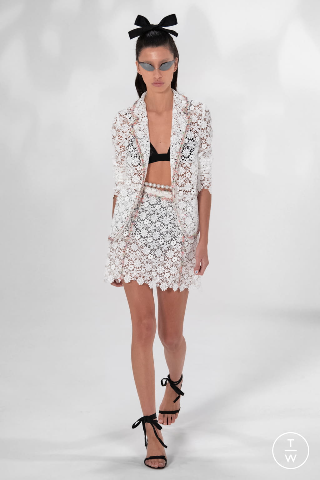 Fashion Week Paris Spring/Summer 2021 look 4 from the Giambattista Valli collection womenswear
