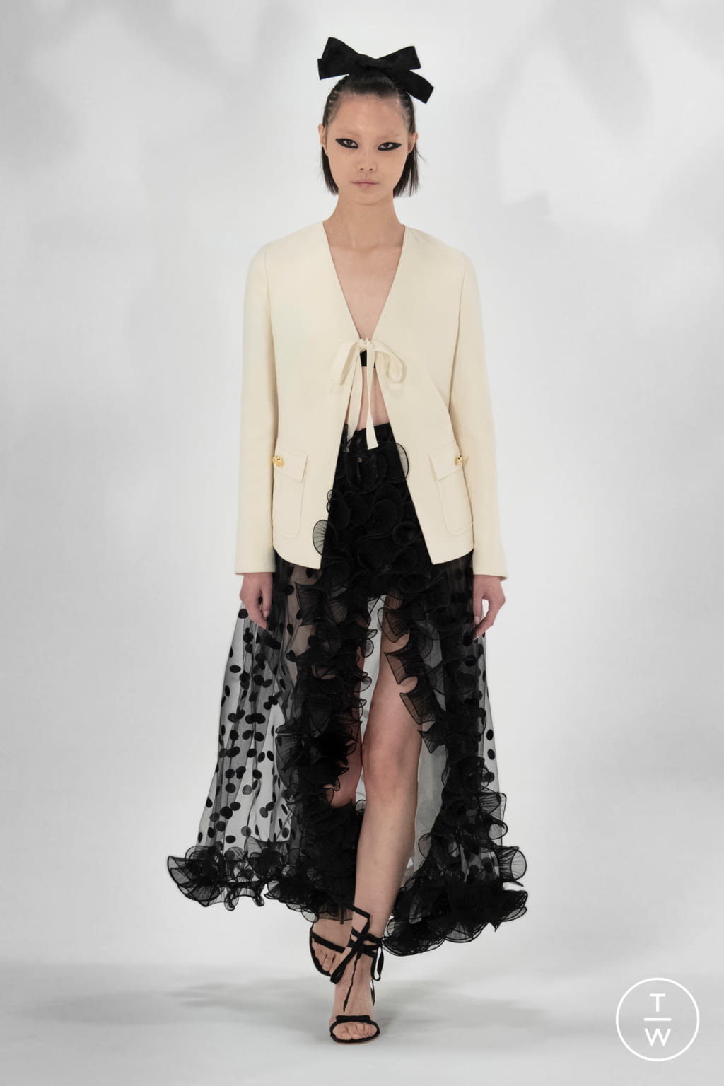 Fashion Week Paris Spring/Summer 2021 look 5 from the Giambattista Valli collection 女装