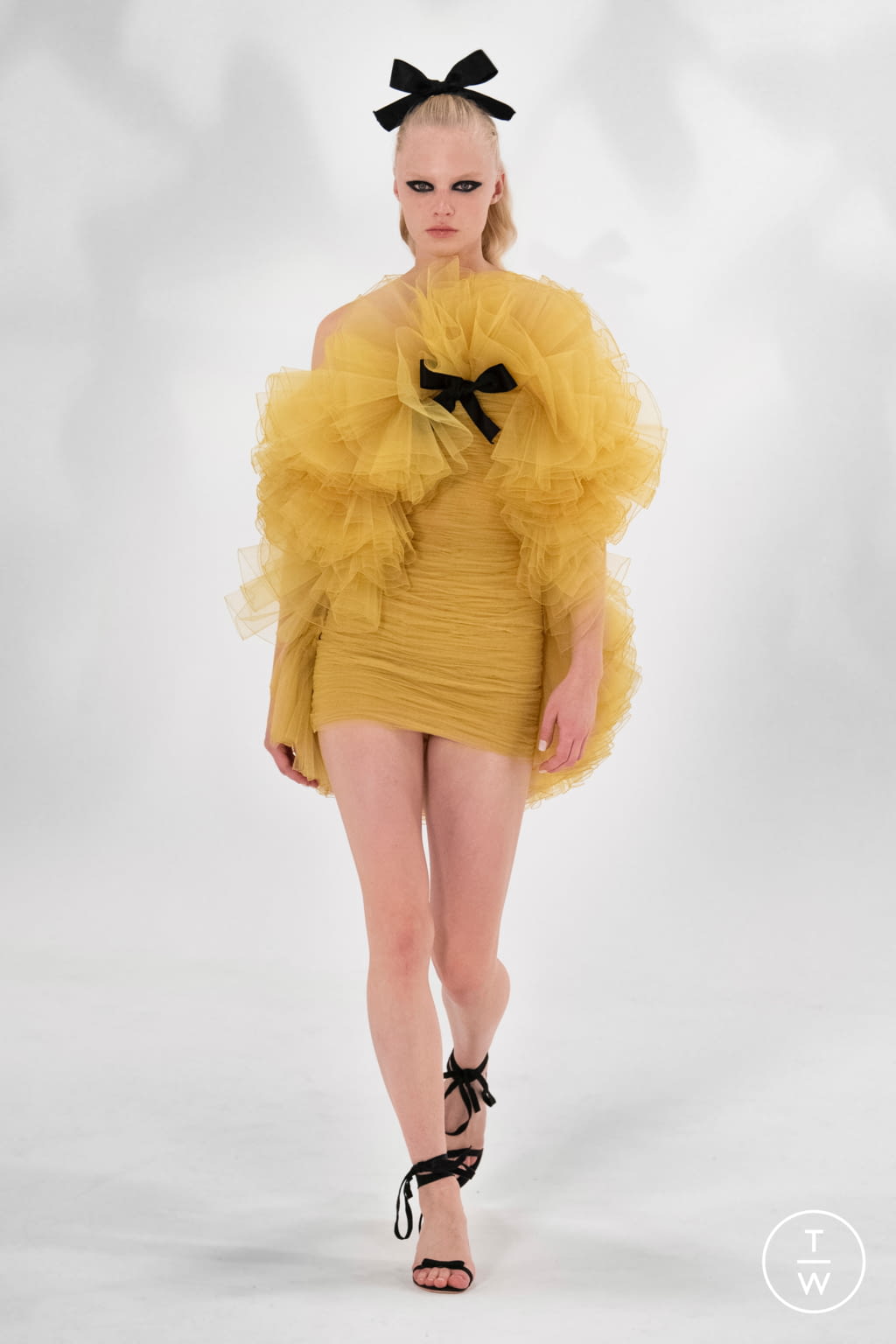 Fashion Week Paris Spring/Summer 2021 look 50 de la collection Giambattista Valli womenswear