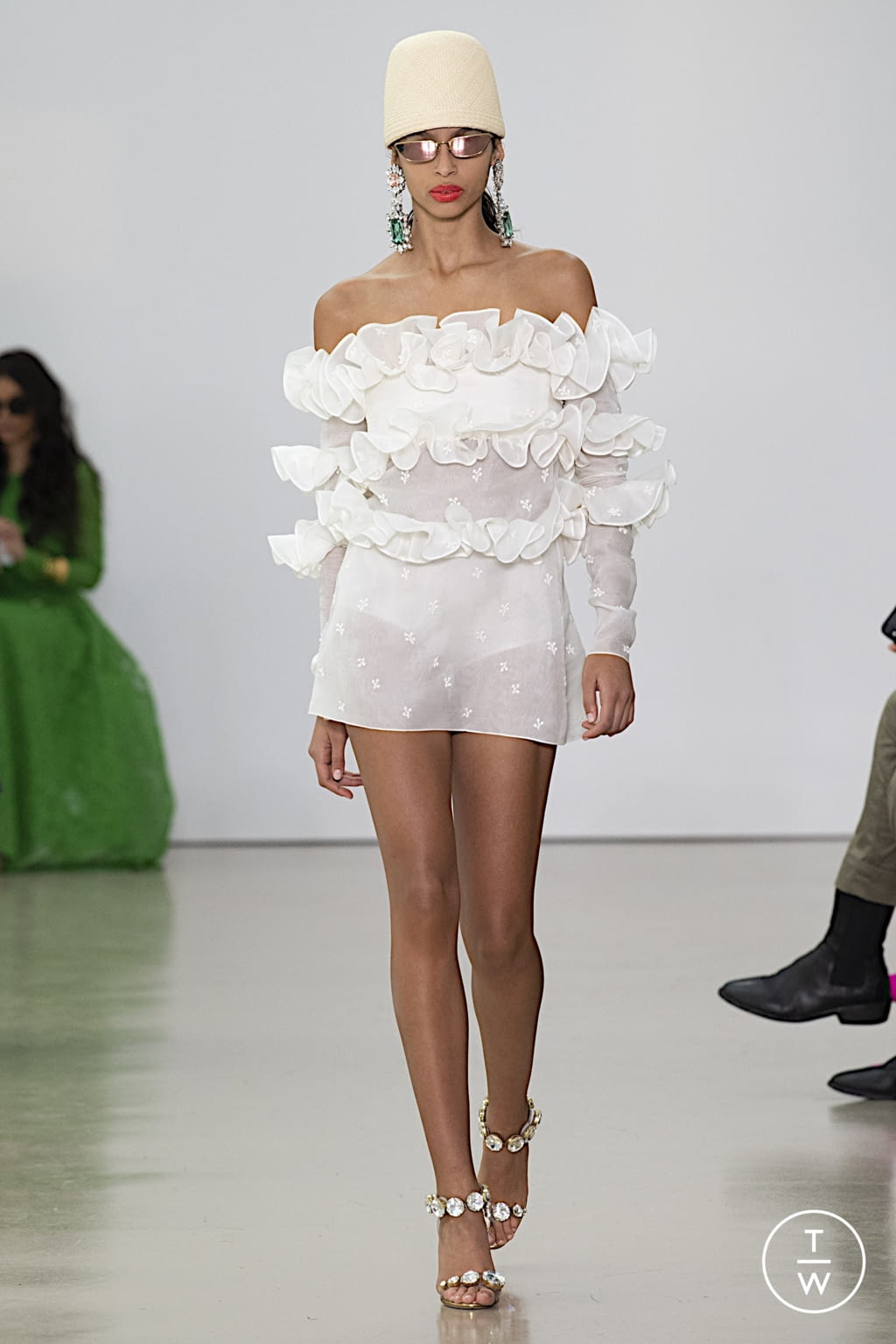 Fashion Week Paris Spring/Summer 2022 look 4 from the Giambattista Valli collection womenswear