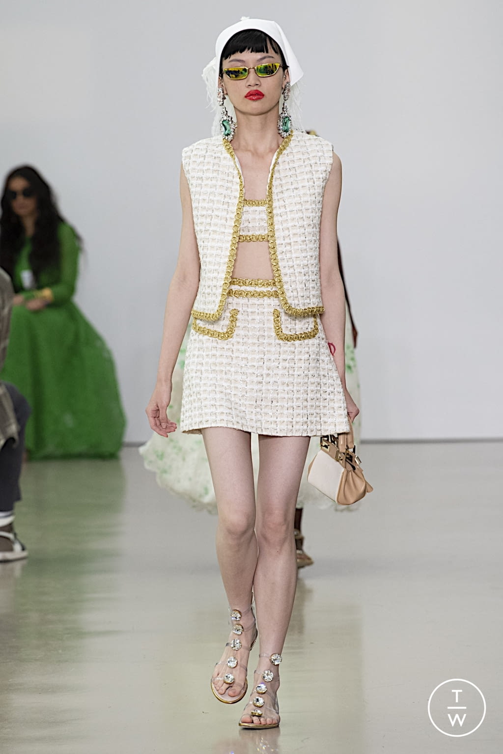 Fashion Week Paris Spring/Summer 2022 look 6 de la collection Giambattista Valli womenswear