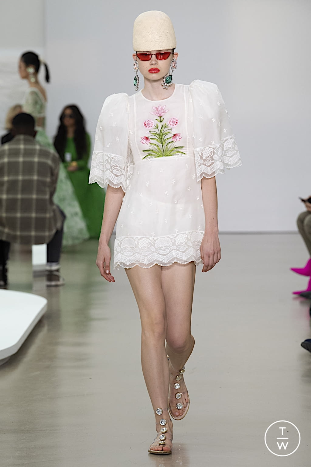 Fashion Week Paris Spring/Summer 2022 look 10 from the Giambattista Valli collection 女装