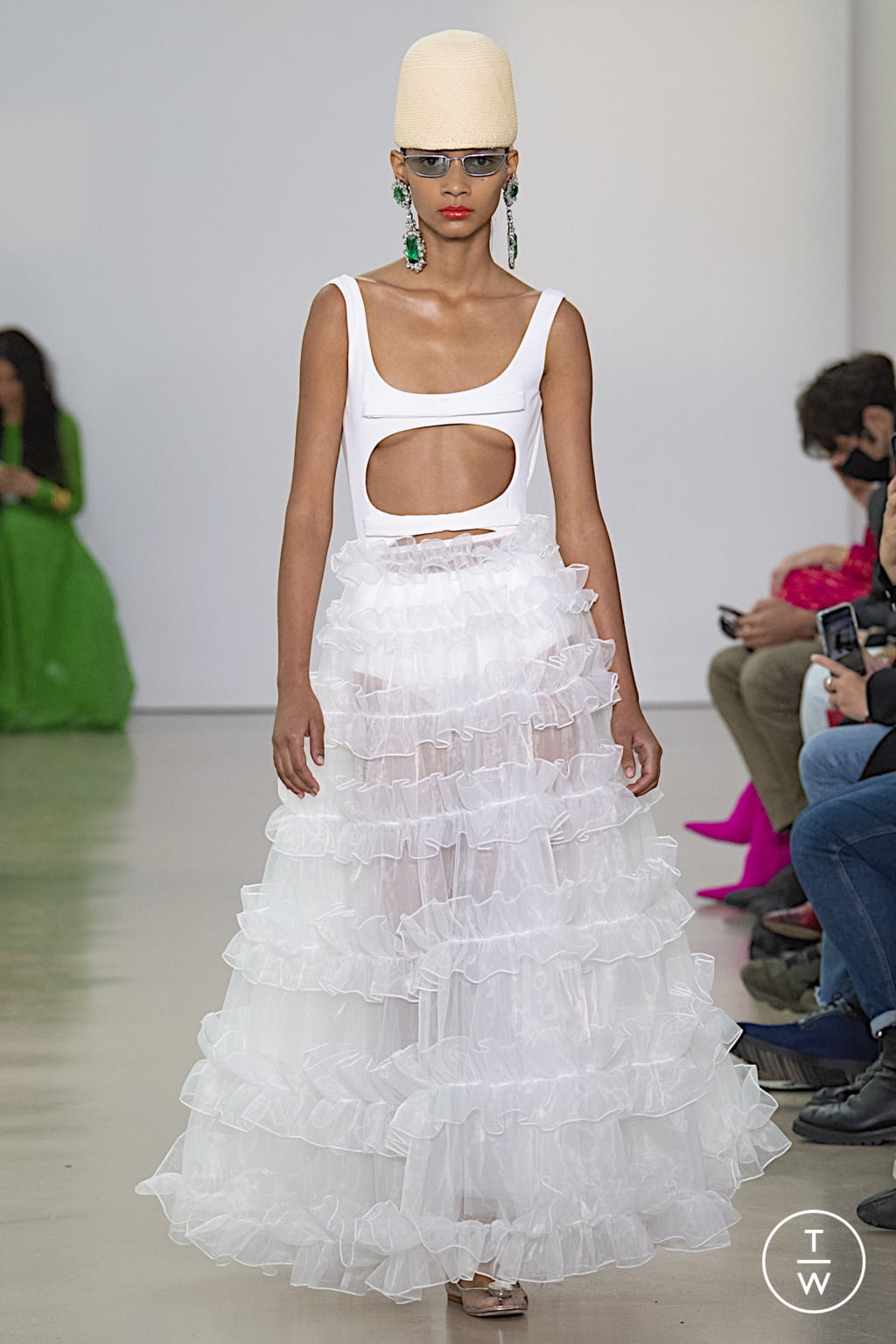 Fashion Week Paris Spring/Summer 2022 look 30 de la collection Giambattista Valli womenswear