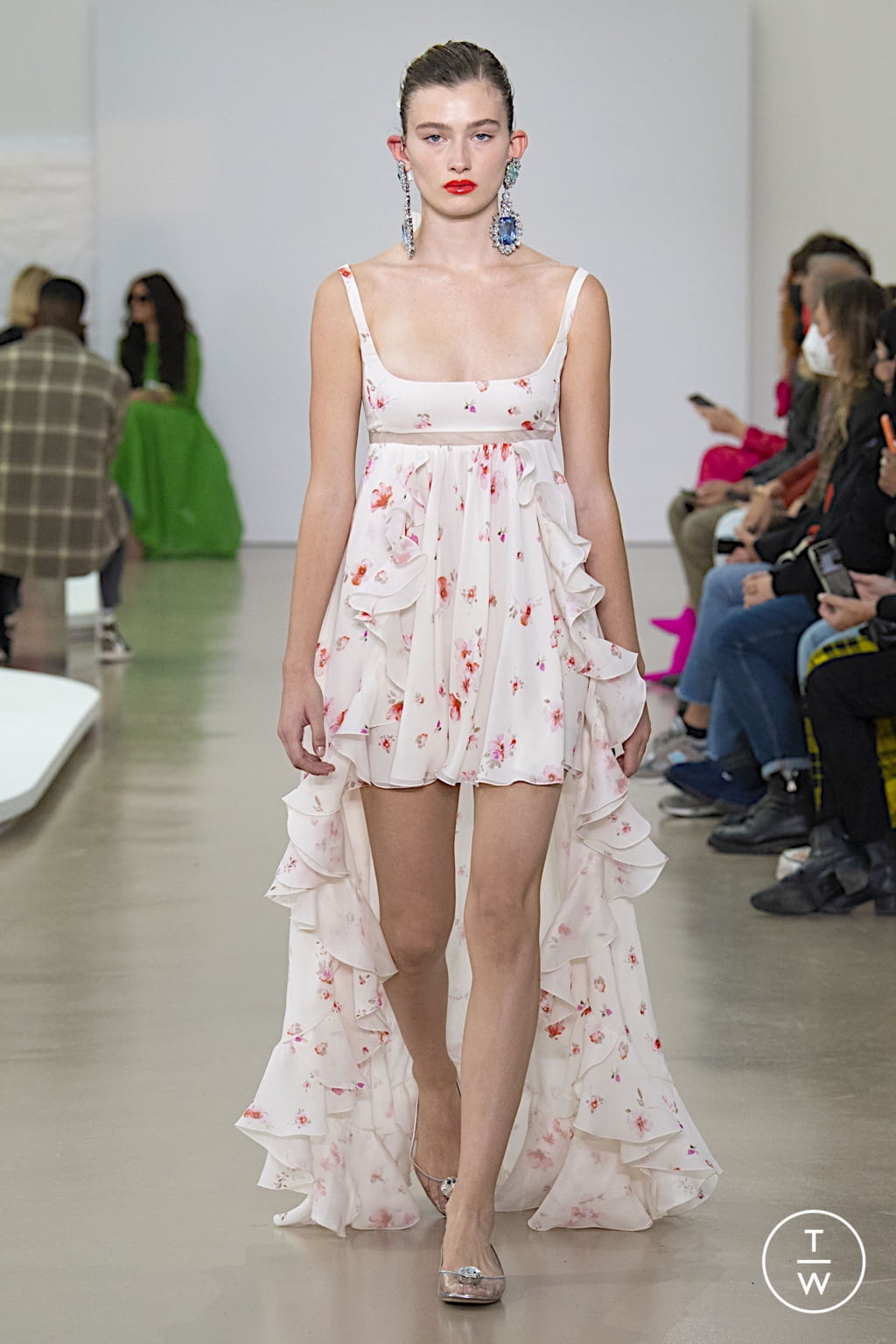 Fashion Week Paris Spring/Summer 2022 look 35 from the Giambattista Valli collection womenswear