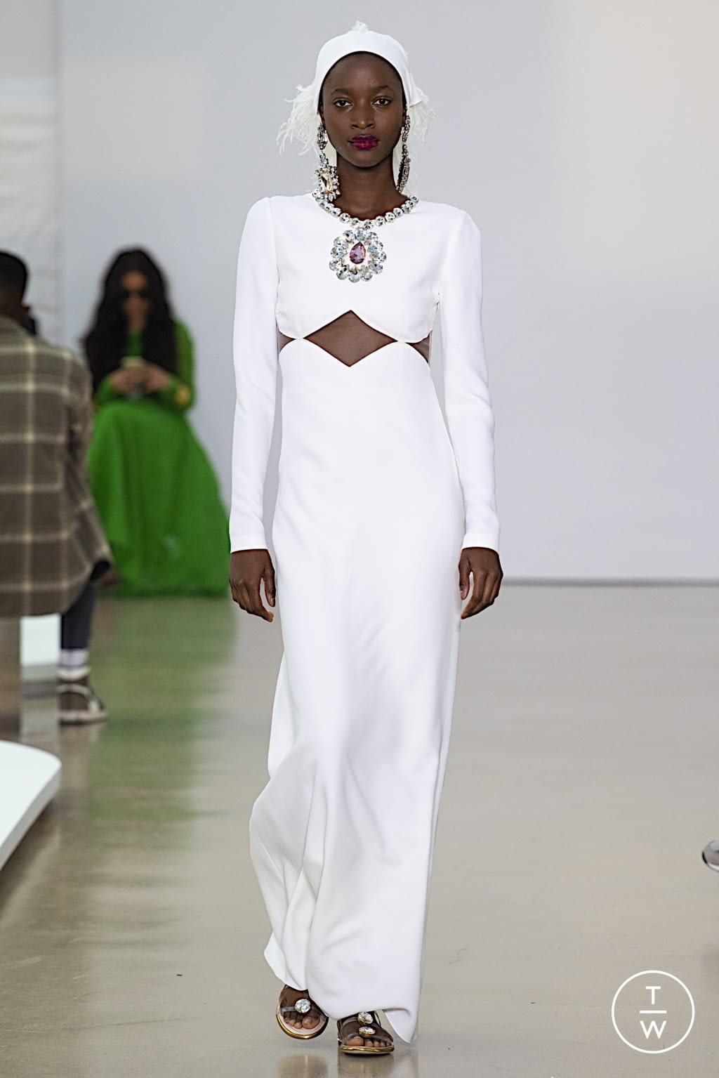 Fashion Week Paris Spring/Summer 2022 look 55 from the Giambattista Valli collection womenswear