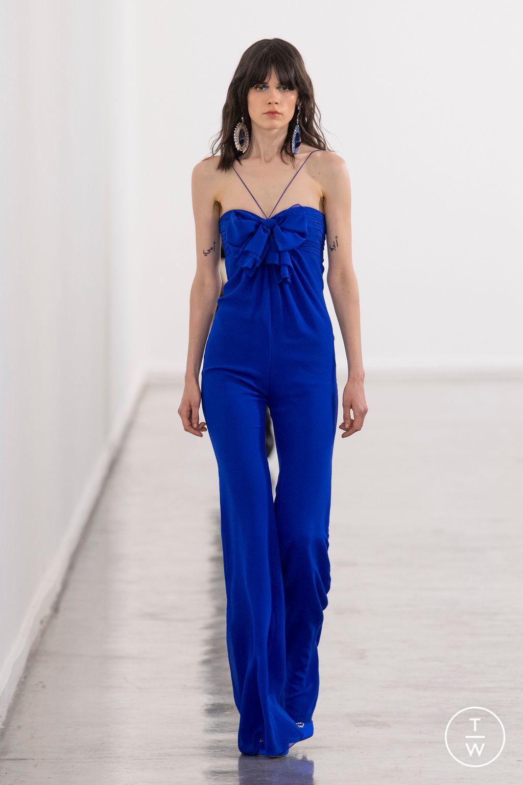Fashion Week Paris Fall/Winter 2023 look 10 from the Giambattista Valli collection womenswear
