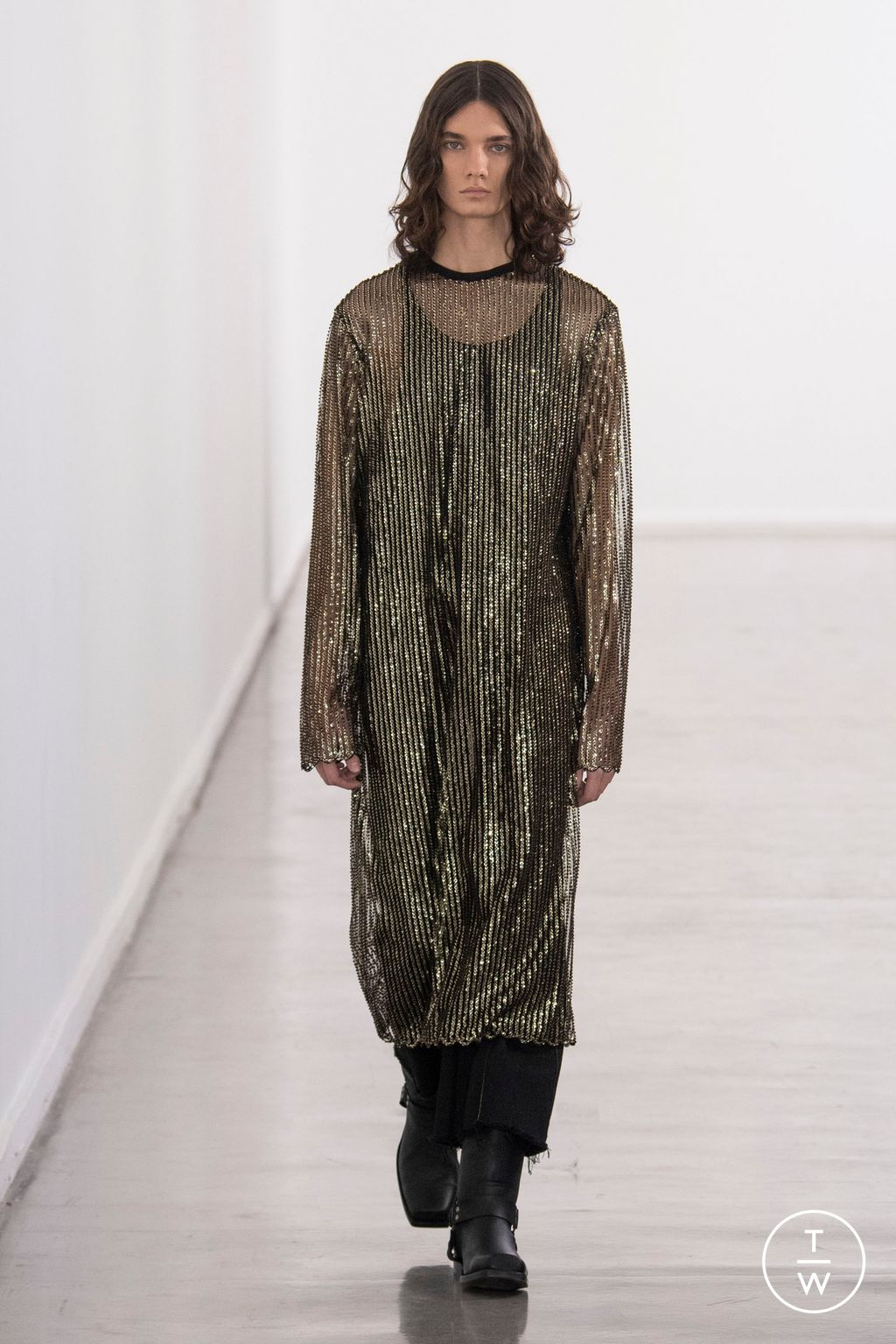 Fashion Week Paris Fall/Winter 2023 look 23 from the Giambattista Valli collection womenswear