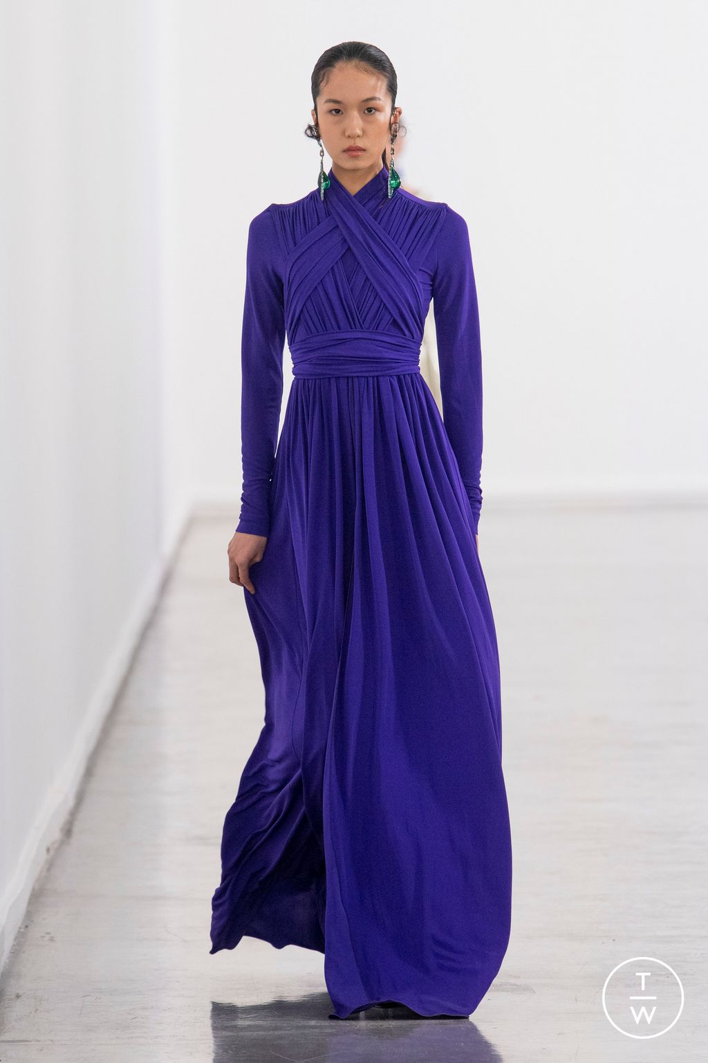 Fashion Week Paris Fall/Winter 2023 look 29 from the Giambattista Valli collection womenswear