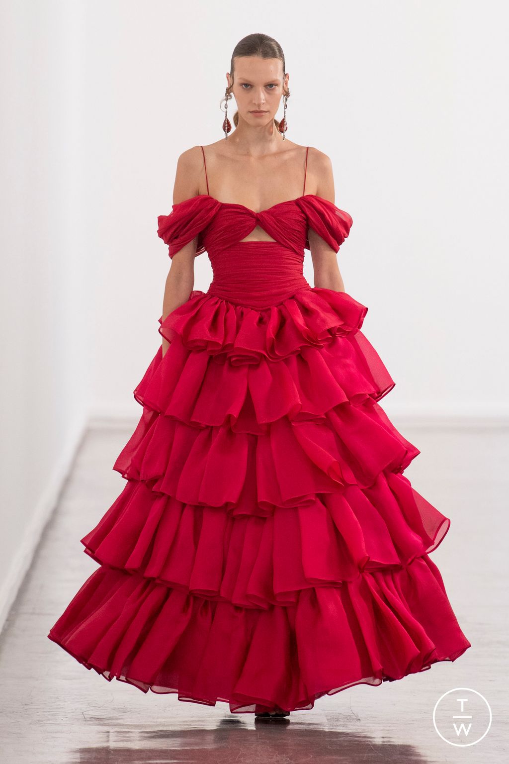 Fashion Week Paris Fall/Winter 2023 look 61 from the Giambattista Valli collection 女装