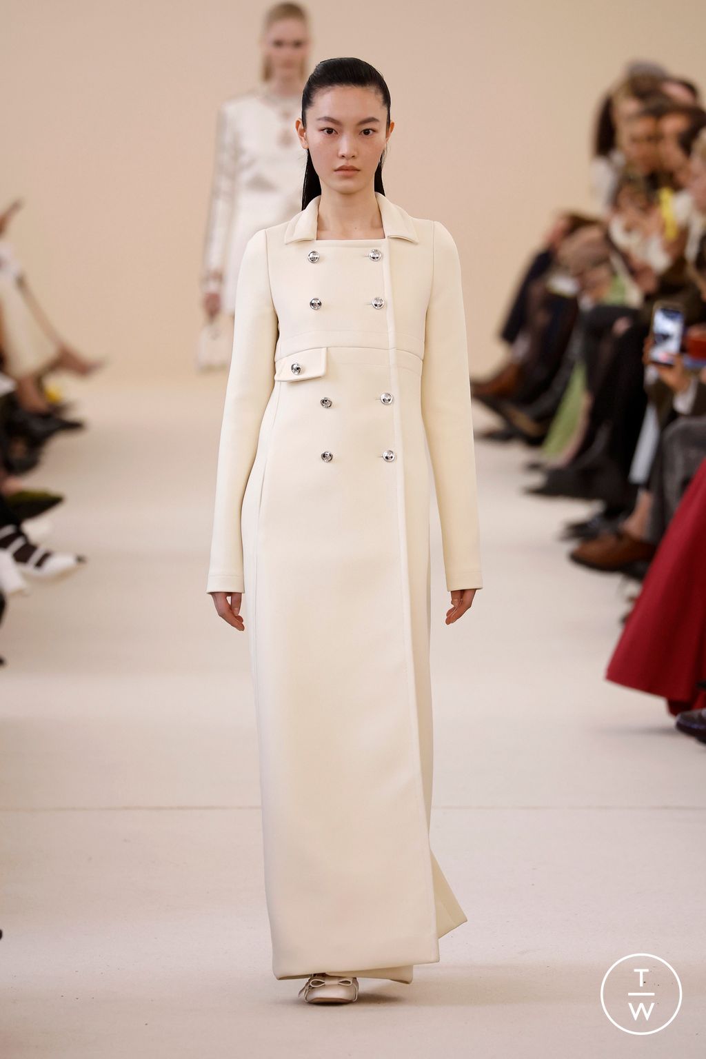 Fashion Week Paris Fall/Winter 2024 look 3 from the Giambattista Valli collection 女装