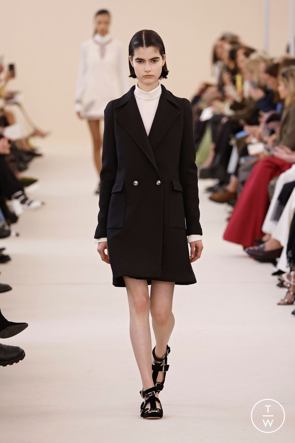 Fashion Week Paris Fall/Winter 2024 look 5 from the Giambattista Valli collection womenswear
