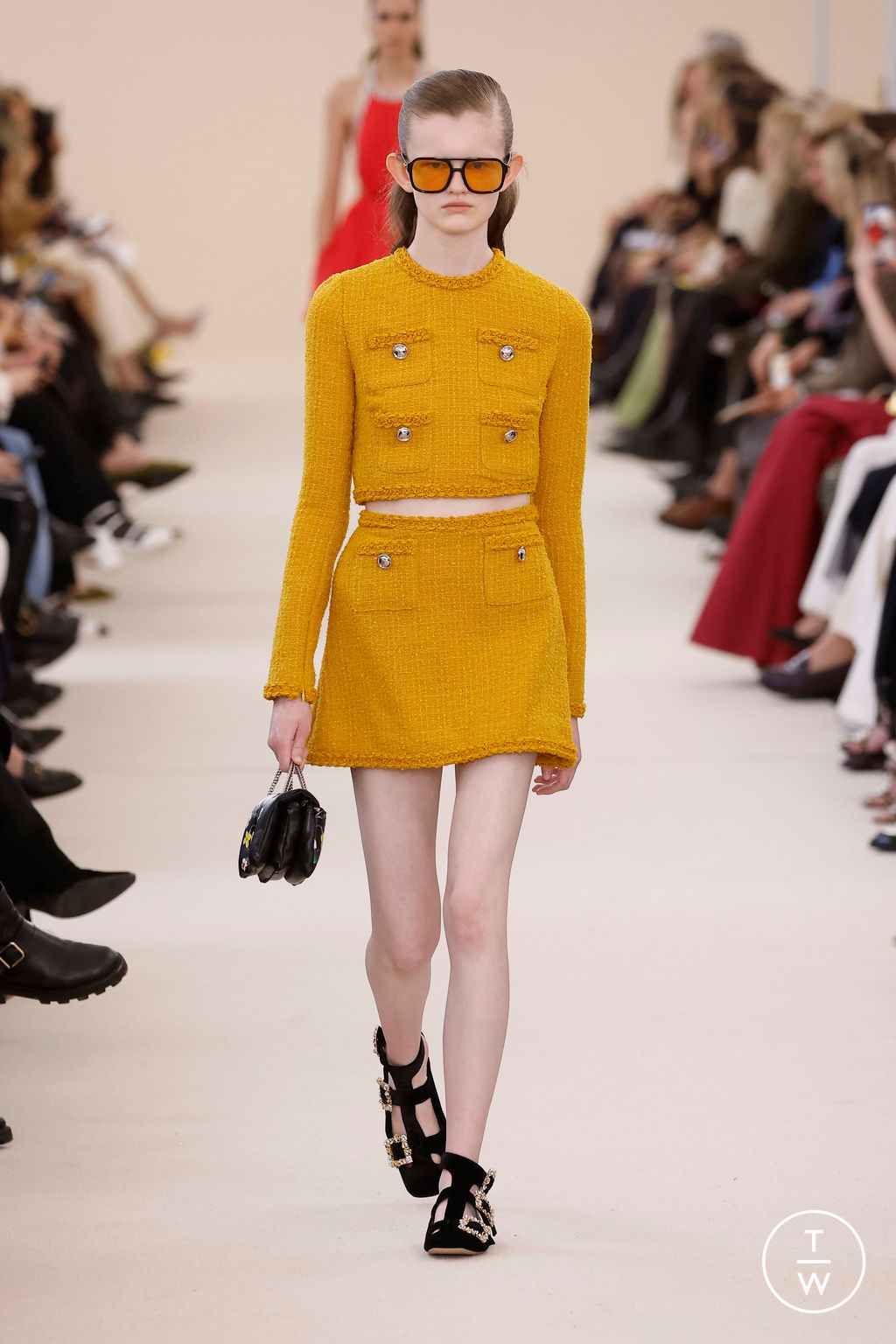 Fashion Week Paris Fall/Winter 2024 look 36 from the Giambattista Valli collection 女装