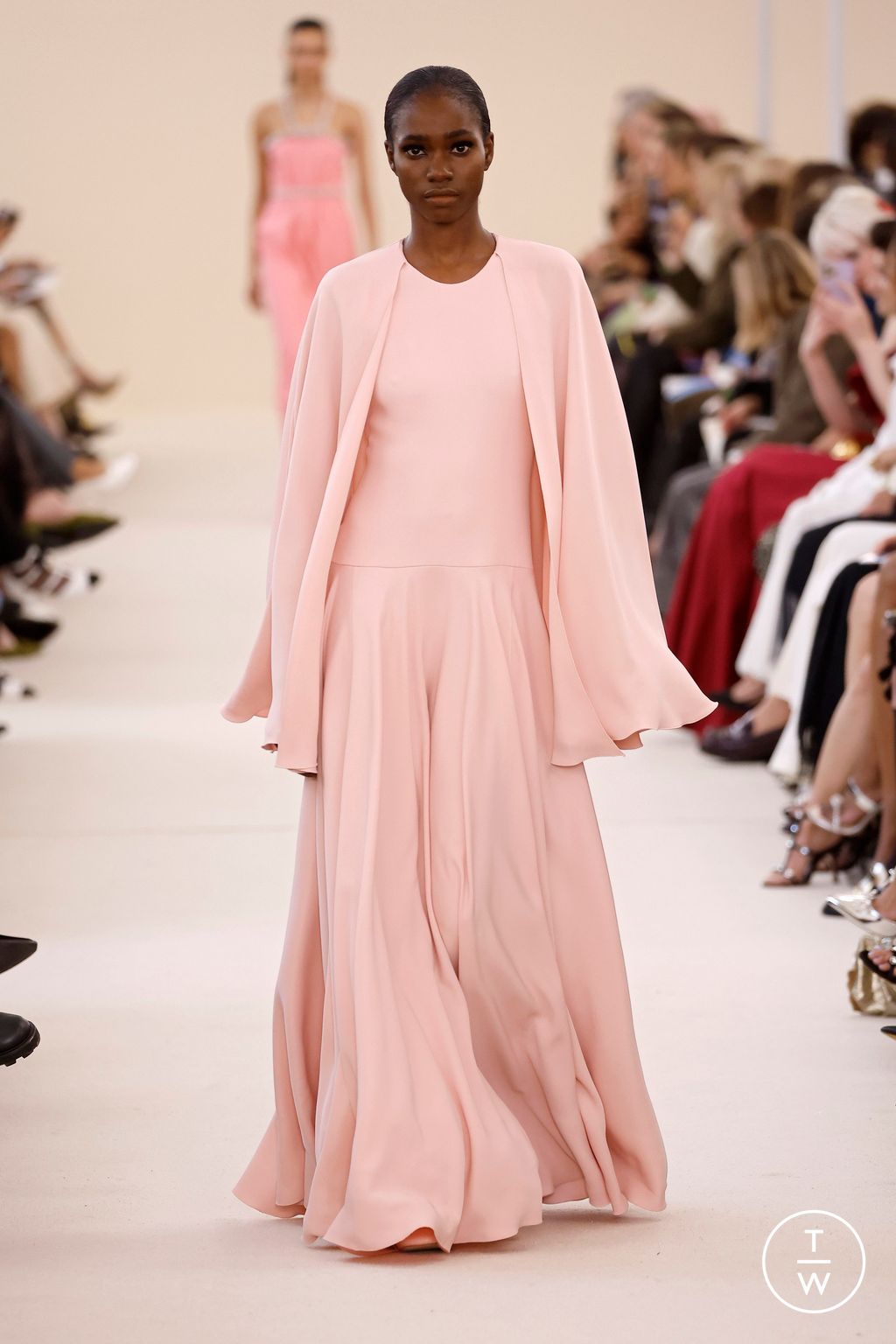 Fashion Week Paris Fall/Winter 2024 look 51 from the Giambattista Valli collection 女装