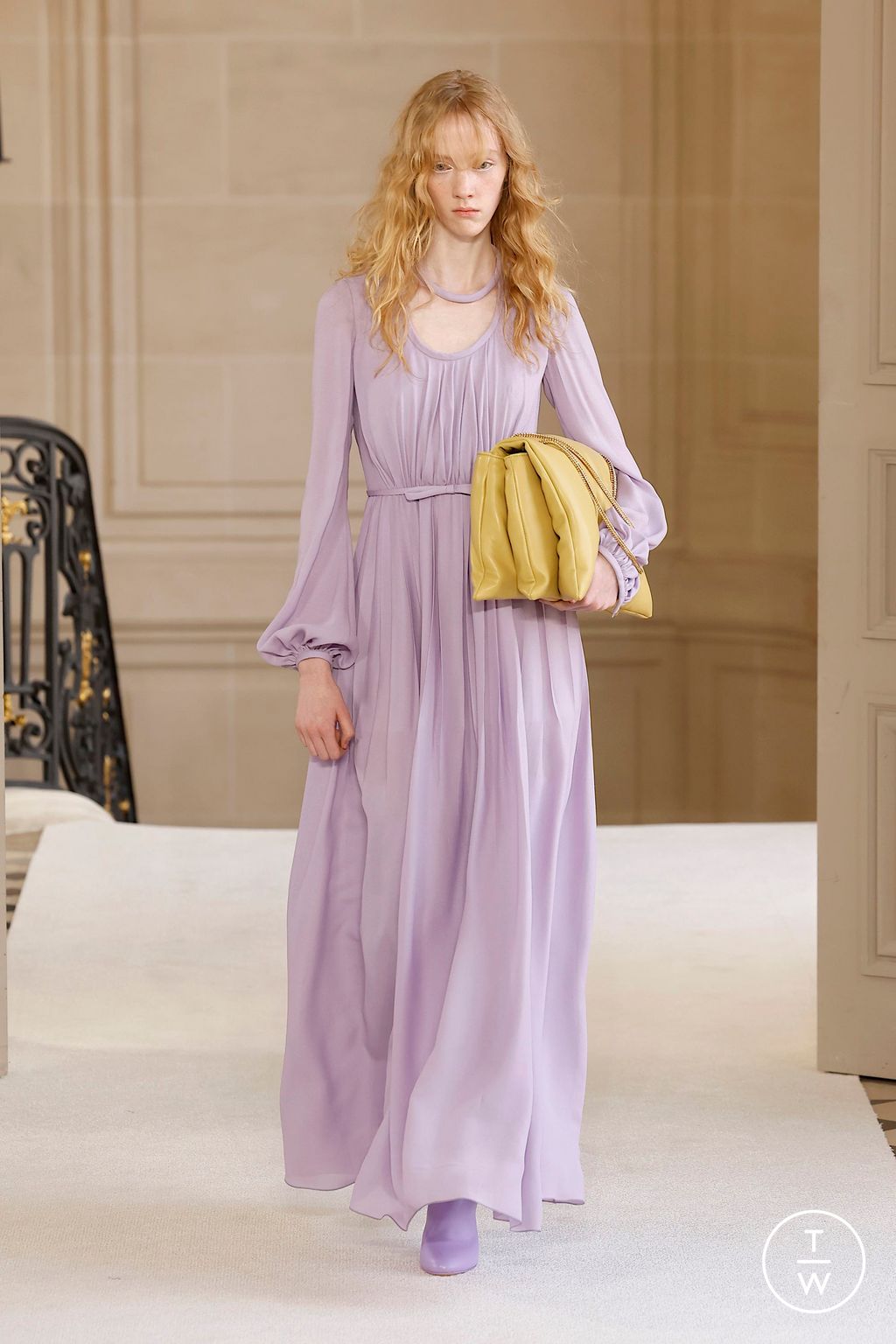 Fashion Week Paris Fall/Winter 2025 look 27 from the Giambattista Valli collection womenswear