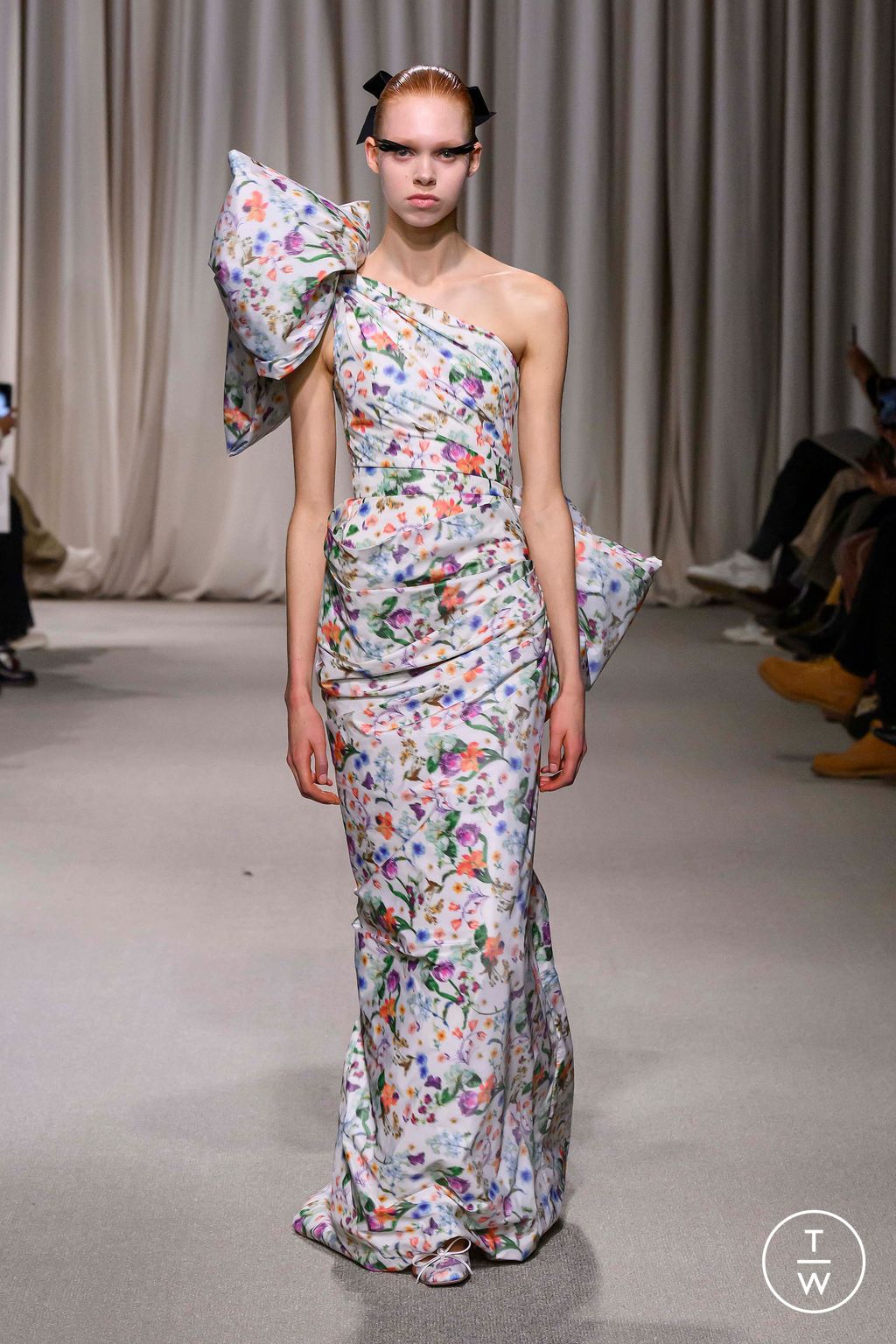 Fashion Week Paris Spring/Summer 2024 look 5 from the Giambattista Valli collection couture