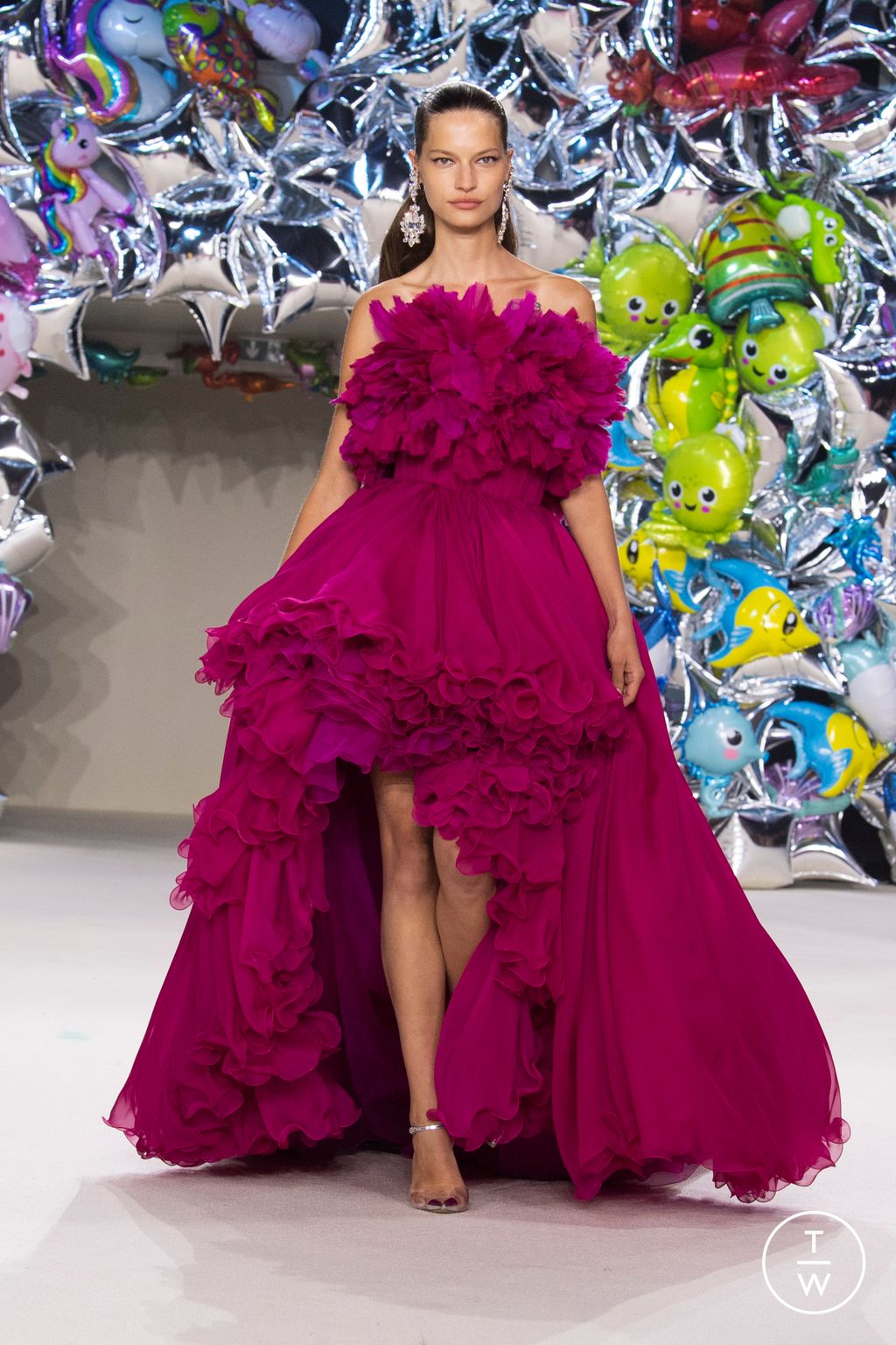 Fashion Week Paris Fall/Winter 2022 look 47 de la collection Giambattista Valli couture
